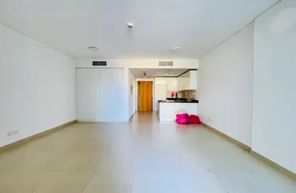 Apartment - Studio - 1 Bathroom for rent in Mankhool - Bur Dubai - Dubai