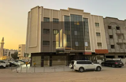 عمارة بالكامل - استوديو للبيع في تجارية مويلح - الشارقة