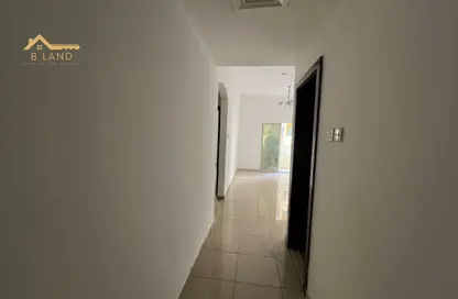 Apartment - 1 Bedroom - 2 Bathrooms for rent in Al Mahatta Building - Al Mahatta - Al Qasimia - Sharjah