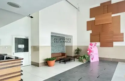 شقة - 2 غرف نوم - 2 حمامات للايجار في سنتوريوم 2 - أبراج سنتريوم - مدينة دبي للإنتاج (اي ام بي زد) - دبي