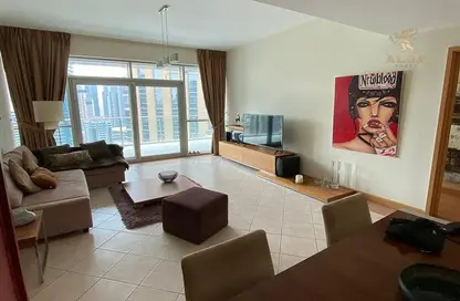 Living / Dining Room image for: Apartment - 1 Bedroom - 2 Bathrooms for sale in Marina Terrace - Dubai Marina - Dubai, Image 1
