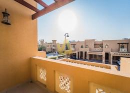 تاون هاوس - 3 غرف نوم - 3 حمامات للبيع في فيلات طراز دبي - القرية الشمالية - الفرجان - دبي