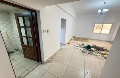 Apartment - 2 Bedrooms - 2 Bathrooms for rent in Mankhool Road - Bur Dubai - Dubai