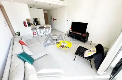 Apartment - 1 Bedroom - 2 Bathrooms for rent in Beverly Residence - Jumeirah Village Circle - Dubai