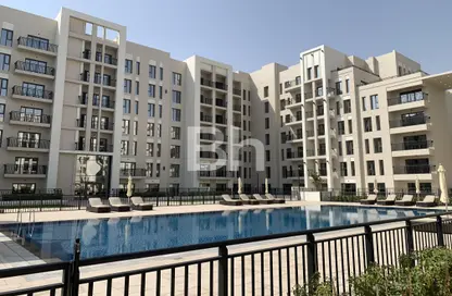 Apartment - 2 Bedrooms - 2 Bathrooms for sale in Hayat Boulevard-2B - Hayat Boulevard - Town Square - Dubai