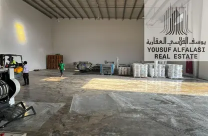Warehouse - Studio - 2 Bathrooms for rent in Umm Al Thuoob - Umm Al Quwain