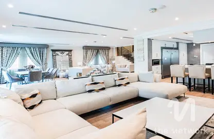 Villa - 4 Bedrooms - 4 Bathrooms for rent in Regional - Jumeirah Park - Dubai