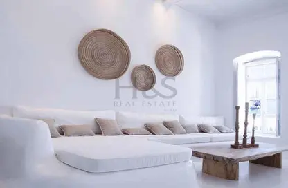 Living Room image for: Townhouse - 4 Bedrooms - 4 Bathrooms for sale in Mykonos - Damac Lagoons - Dubai, Image 1