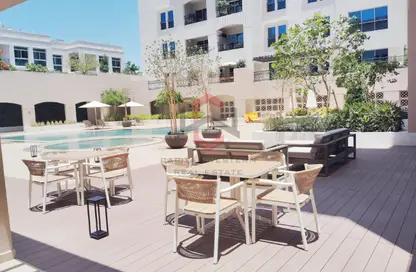 Apartment - 2 Bedrooms - 3 Bathrooms for rent in Amber Residency - Umm Suqeim - Dubai
