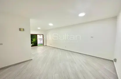 محل - استوديو - 2 حمامات للبيع في شقق الجولف - قرية الحمرا - رأس الخيمة