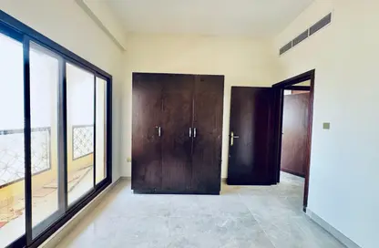 Apartment - 2 Bedrooms - 2 Bathrooms for rent in Al Raffa - Bur Dubai - Dubai