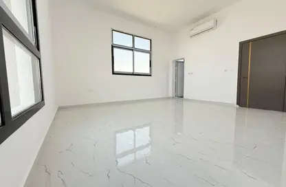 شقة - غرفة نوم - 2 حمامات للايجار في مدينة الرياض - أبوظبي
