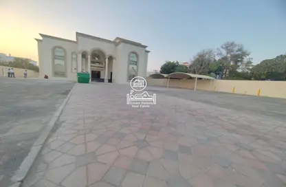 Apartment - Studio - 1 Bathroom for rent in Shakhbout City - Abu Dhabi