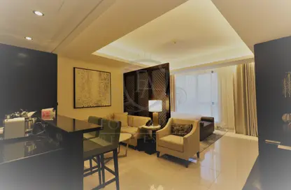 صورة لـ غرفة المعيشة / غرفة الطعام شقة - 1 حمام للايجار في فندق برج ليك - العنوان داون تاون - دبي وسط المدينة - دبي ، صورة رقم 1