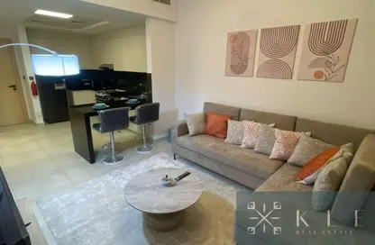 شقة - غرفة نوم - 2 حمامات للايجار في بن غاطي روز - منطقة 15 - قرية الجميرا سركل - دبي