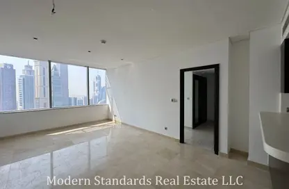Apartment - 1 Bedroom - 2 Bathrooms for rent in Sky Gardens - DIFC - Dubai