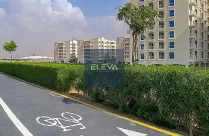 Apartment - 1 Bedroom - 1 Bathroom for sale in Mazaya 29 - Queue Point - Dubai Land - Dubai