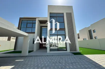 Villa - 4 Bedrooms - 6 Bathrooms for rent in Seef Al Jubail - Al Jubail Island - Abu Dhabi