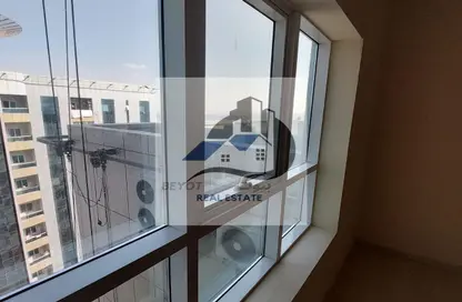 شقة - غرفة نوم - 2 حمامات للايجار في أورينت تاور 1 - أورينت تاور - البستان - عجمان