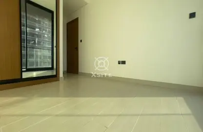شقة - غرفة نوم - 2 حمامات للايجار في بن غاطي عنبر - قرية الجميرا سركل - دبي