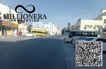 عمارة بالكامل - استوديو - 2 حمامات للبيع في النعيمية - عجمان