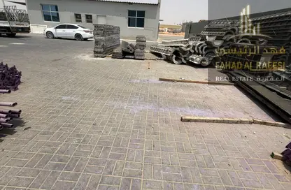 مستودع - استوديو - 3 حمامات للايجار في أم الثعوب - أم القيوين