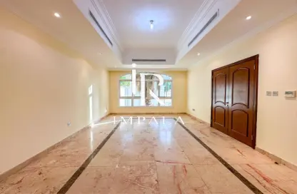 Villa - 5 Bedrooms - 6 Bathrooms for rent in Al Nahyan - Abu Dhabi