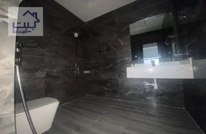 Bathroom image for: Villa - 3 Bedrooms - 7 Bathrooms for rent in Al Zaheya Gardens - Al Zahya - Ajman, Image 1