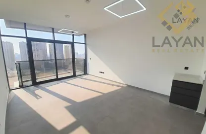 Apartment - Studio - 1 Bathroom for rent in V2 - Dubai Sports City - Dubai