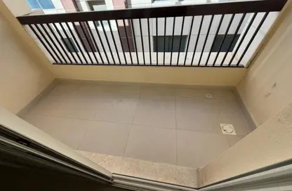 شقة - غرفة نوم - 2 حمامات للايجار في الفلاح - تجارية مويلح - الشارقة