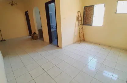 Apartment - Studio - 1 Bathroom for rent in Al Butina 9 Building - Al Butina - Sharjah