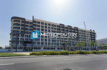Apartment - Studio - 1 Bathroom for sale in The Gate - Masdar City - Abu Dhabi