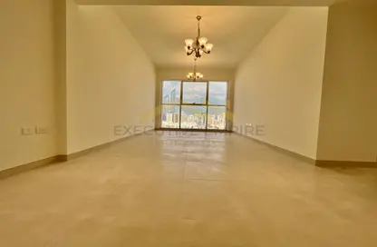 Empty Room image for: Apartment - 2 Bedrooms - 3 Bathrooms for rent in Al Marjan Tower - Al Falah Street - City Downtown - Abu Dhabi, Image 1