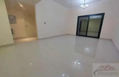Apartment - 1 Bedroom - 2 Bathrooms for rent in Muwaileh 29 Building - Muwaileh - Sharjah