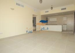 شقة - 2 غرف نوم - 3 حمامات للكراء في قرية آلمقطع - منطقة المقطع - أبوظبي