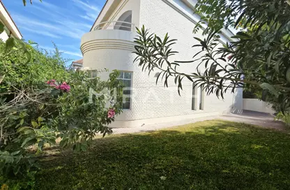Villa - 5 Bedrooms - 6 Bathrooms for rent in Jumeirah 2 Villas - Jumeirah 2 - Jumeirah - Dubai