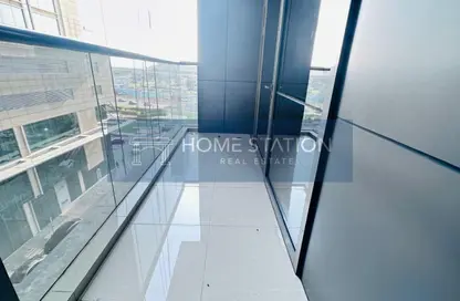 شقة - 2 غرف نوم - 3 حمامات للايجار في برج دوجا - شارع الشيخ زايد - دبي