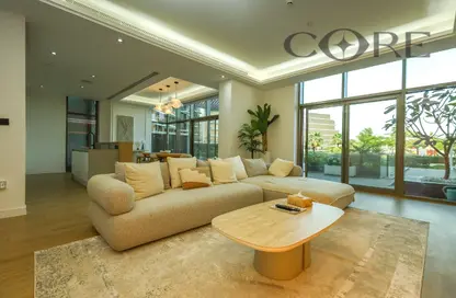 Apartment - 4 Bedrooms - 6 Bathrooms for sale in The 8 - The Crescent - Palm Jumeirah - Dubai