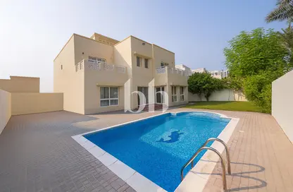 Villa - 6 Bedrooms - 5 Bathrooms for sale in Meadows 1 - Meadows - Dubai