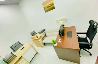 Office Space - Studio - 1 Bathroom for rent in Red Avenue - Al Garhoud - Dubai