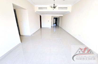Apartment - 3 Bedrooms - 3 Bathrooms for rent in Muwaileh Commercial - Sharjah