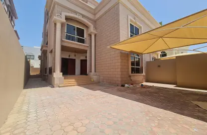 Villa - 6 Bedrooms for rent in Between Two Bridges - Abu Dhabi