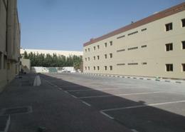 صورةمبنى خارجي لـ: سكن الموظفين للكراء في المرحلة 1 - مجمع دبي للإستثمار - دبي, صورة 1