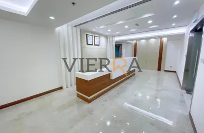 مكتب - استوديو - 2 حمامات للايجار في برج سي آي - كورنيش الخالدية - الخالدية - أبوظبي