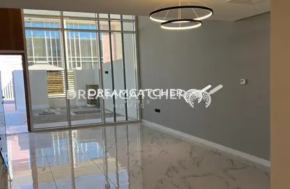 تاون هاوس - غرفة نوم - 2 حمامات للايجار في برج روكان C - برج روكان - دبي لاند - دبي