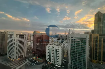 Apartment - 3 Bedrooms - 4 Bathrooms for rent in Al Salam Tower - Tourist Club Area - Abu Dhabi