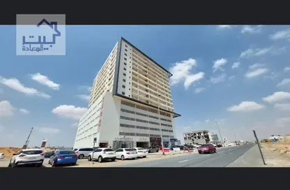 Apartment - 1 Bathroom for rent in Smart Tower 1 - Al Amerah - Ajman