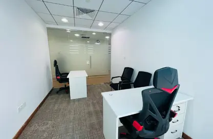 مركز أعمال - استوديو - 4 حمامات للايجار في شارع حمدان - أبوظبي
