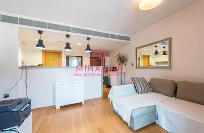Living Room image for: Apartment - 1 Bedroom - 2 Bathrooms for rent in Al Maha - Al Muneera - Al Raha Beach - Abu Dhabi, Image 1