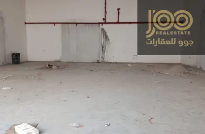Warehouse - Studio - 4 Bathrooms for rent in Umm Al Thuoob - Umm Al Quwain